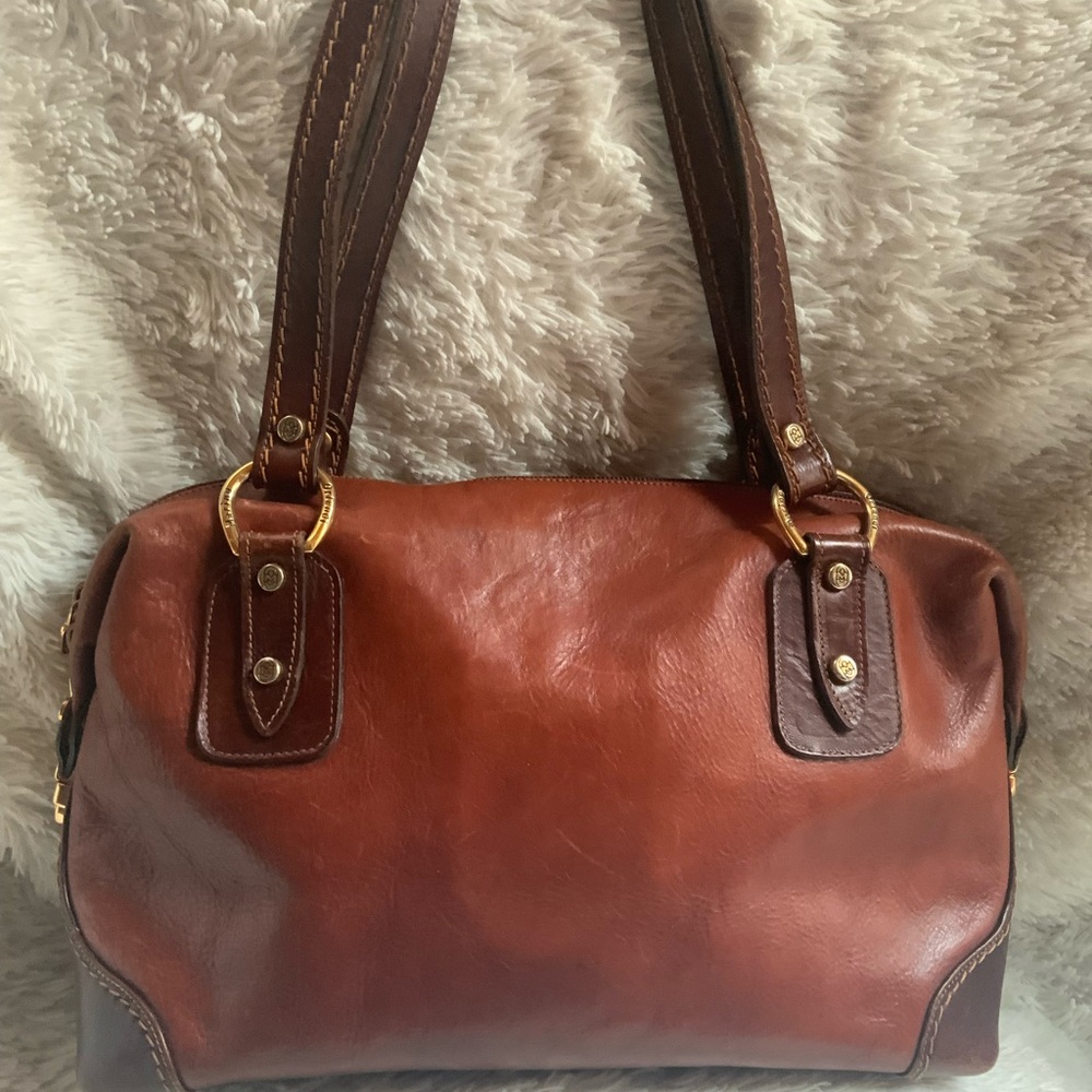 Elegant Brown Leather Handbag